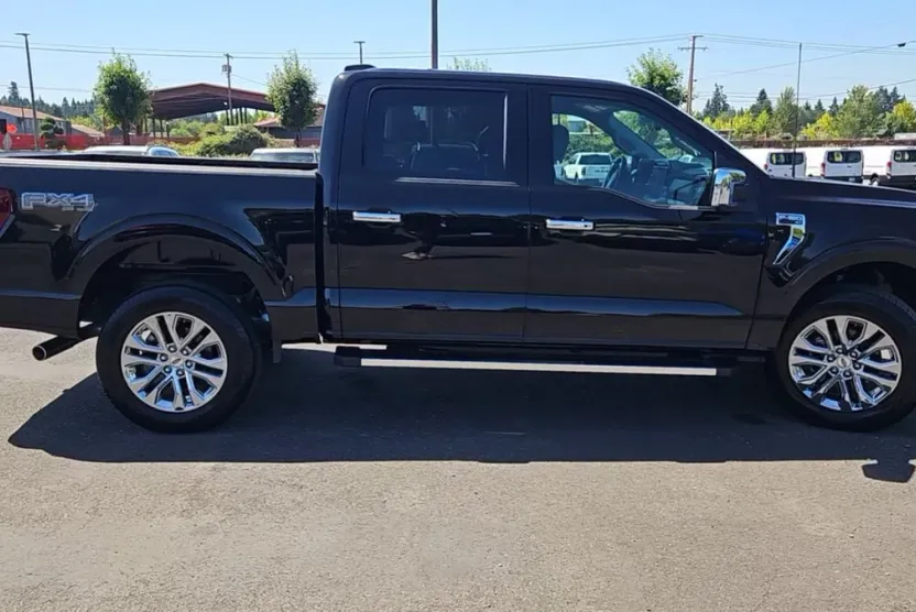 2024 Ford F-150 XLT photo 1