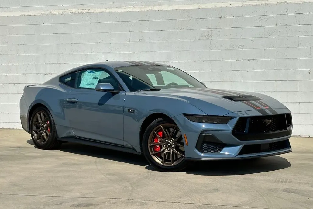 2025 Ford Mustang GT Premium photo 1