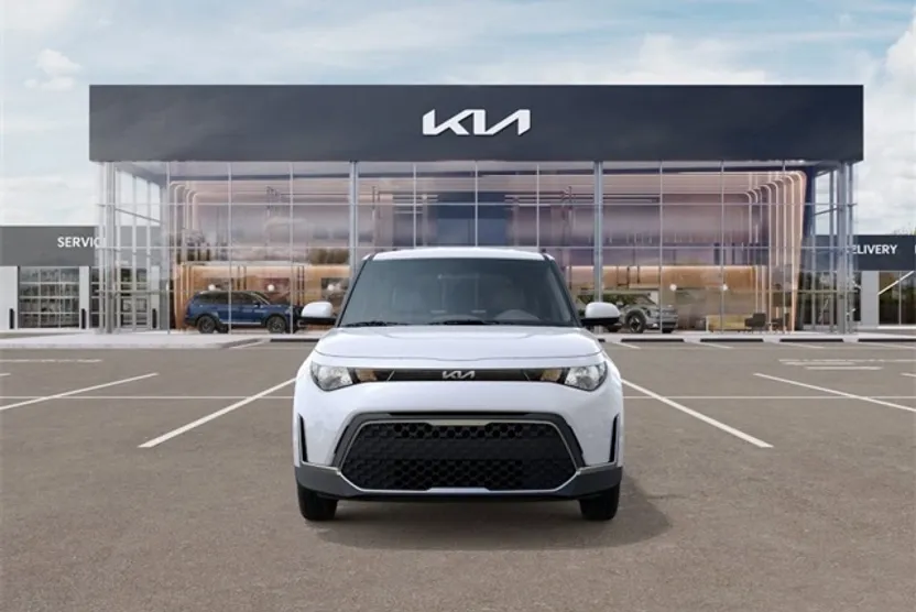 2025 Kia Soul LX photo 1