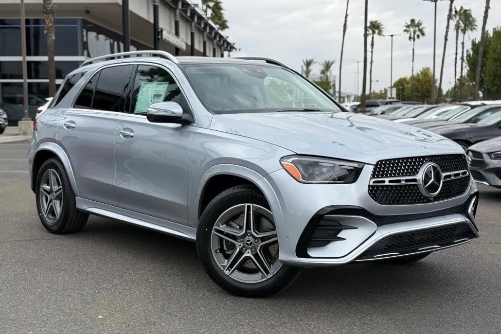 2026 Mercedes Benz GLE 450 4MATIC photo 1