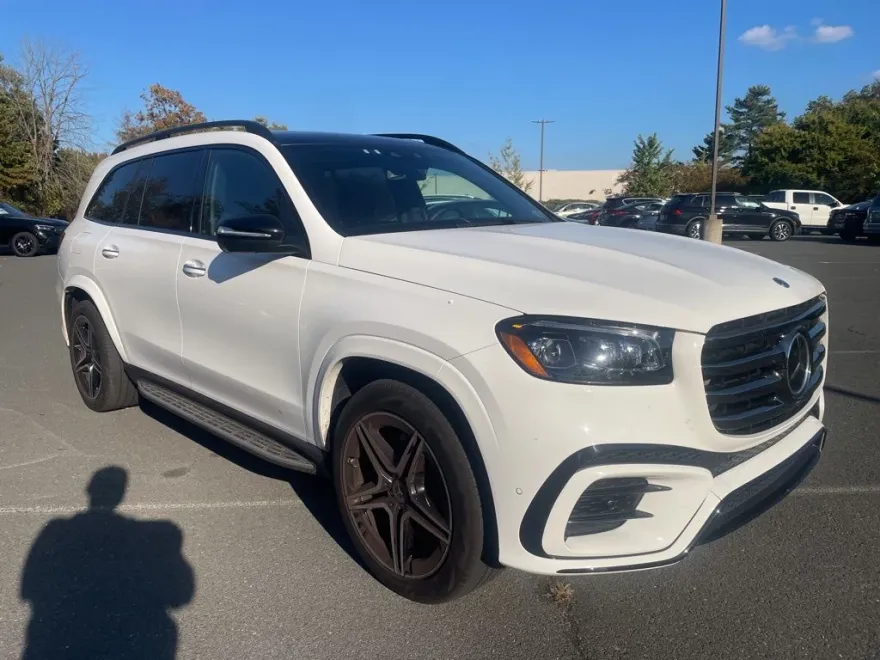 2024 Mercedes Benz GLS 450 photo 1