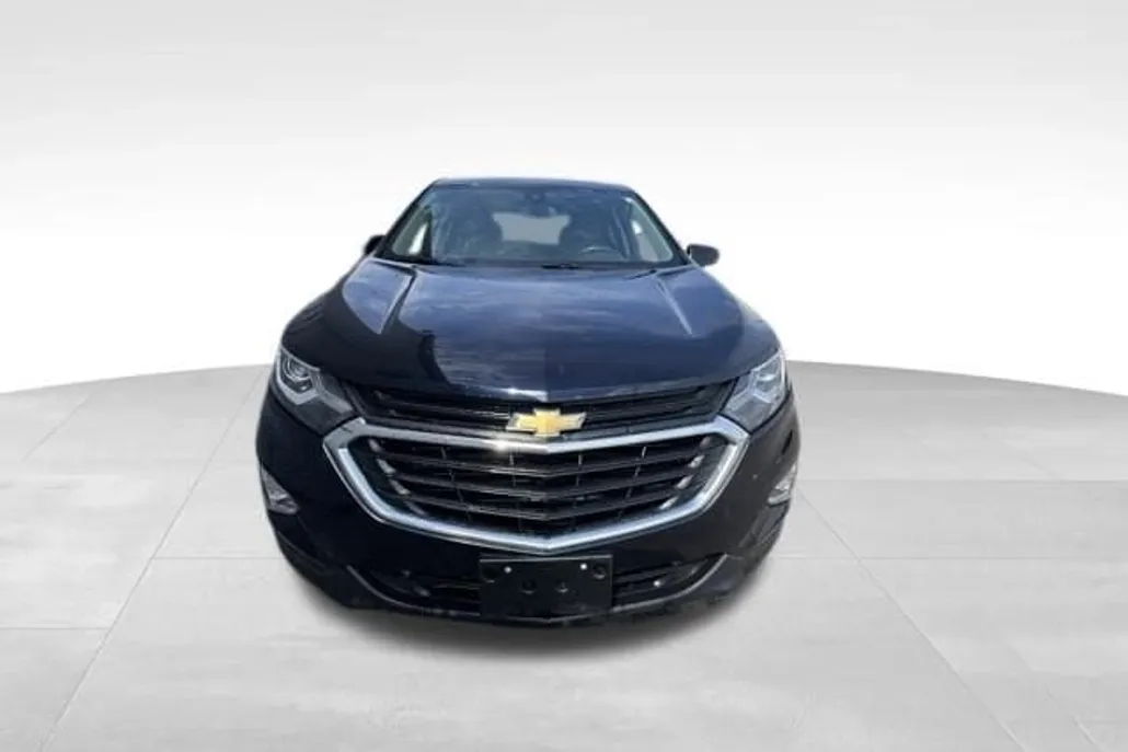 2020 Chevrolet Equinox LT photo 1