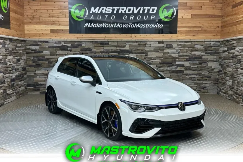 2022 Volkswagen Golf R photo 1