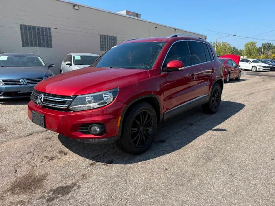 2015 Volkswagen Tiguan SEL photo 1
