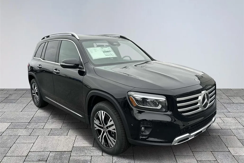 2025 Mercedes Benz GLB 250 photo 1