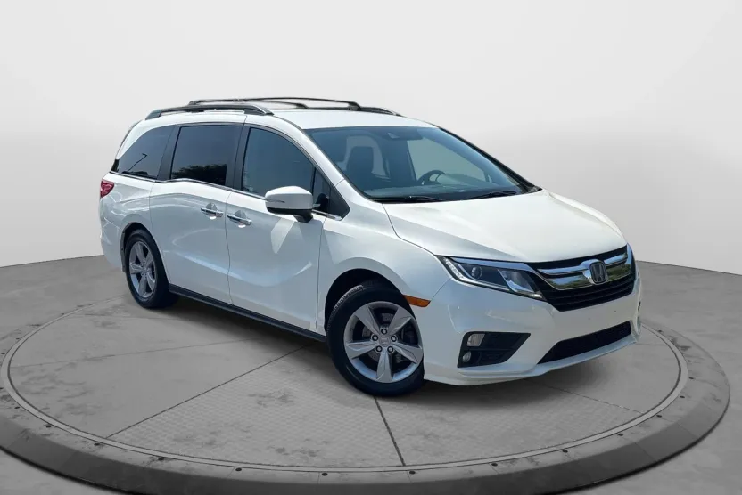 2019 Honda Odyssey EX photo 1