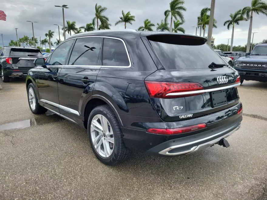 2023 Audi Q7 55 Premium photo 1