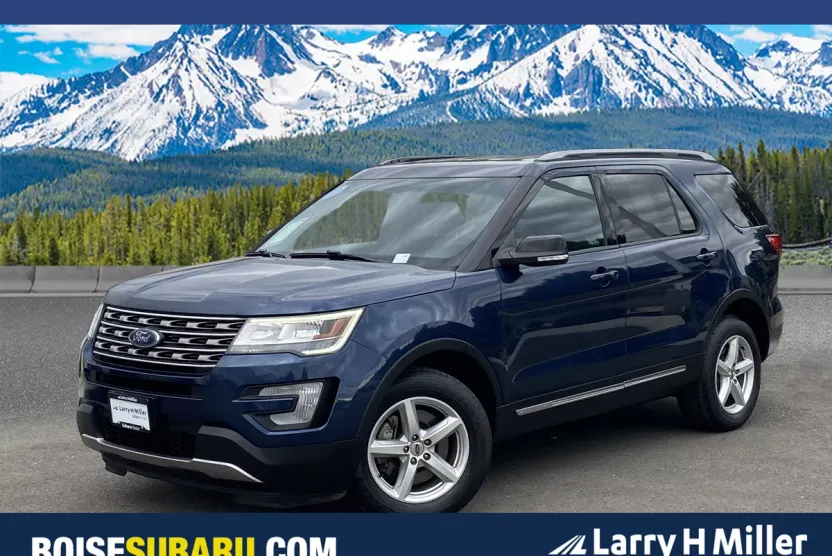 2016 Ford Explorer XLT photo 1