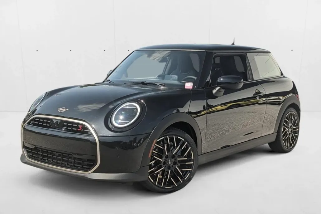 2025 Mini Cooper 2 Door Hardtop S photo 1