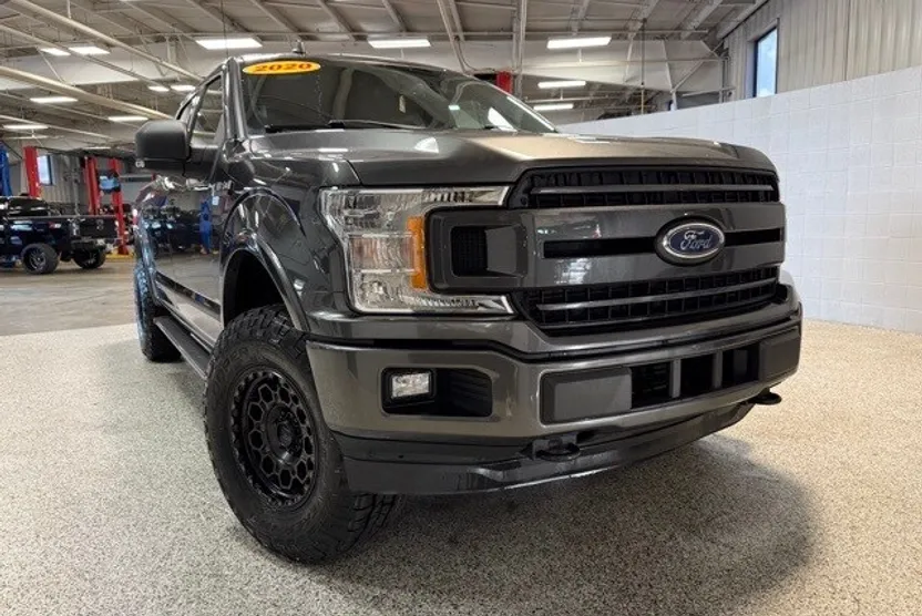 2020 Ford F-150 XLT photo 1
