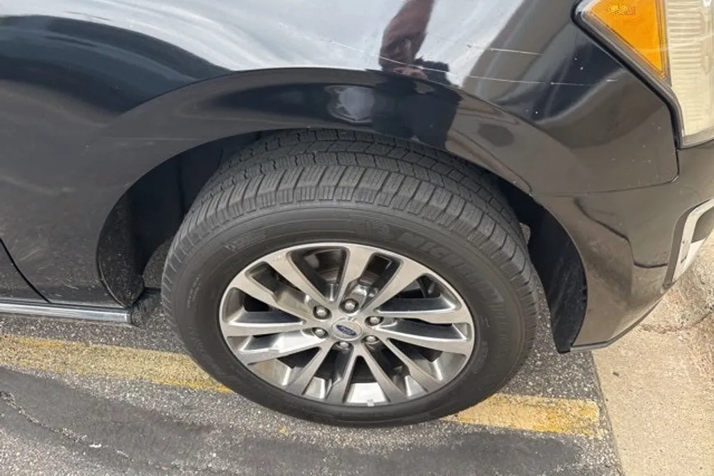 2018 Ford Expedition Limited photo 1