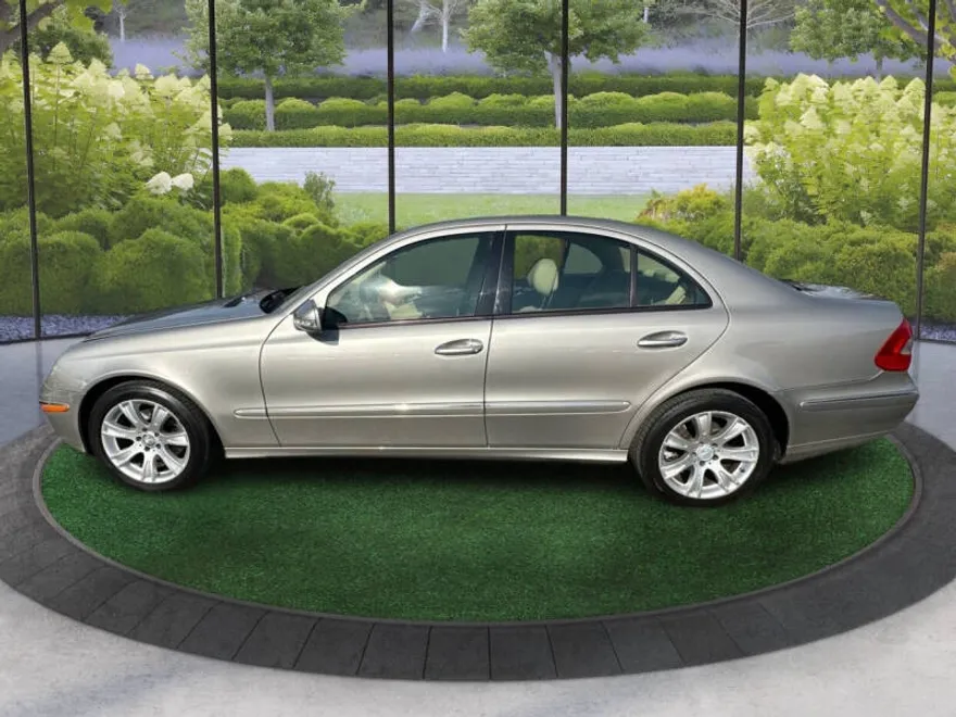 2009 Mercedes Benz E 350 4MATIC photo 1
