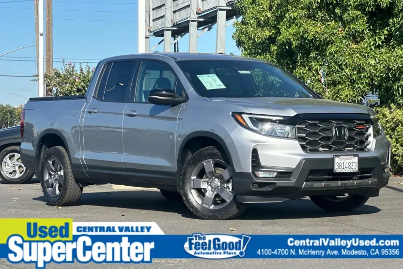 2024 Honda Ridgeline TrailSport photo 1