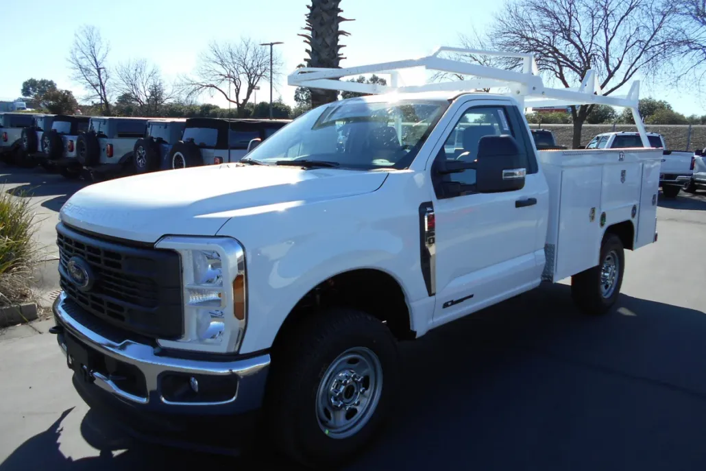 2025 Ford F-250 photo 1