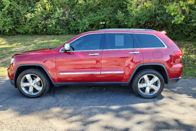 2013 Jeep Grand Cherokee Overland photo 1