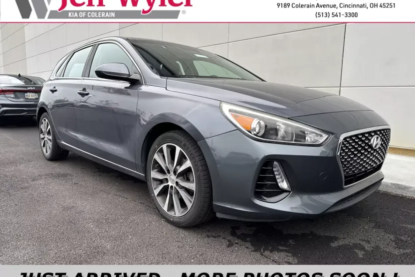 2018 Hyundai Elantra GT Base photo 1