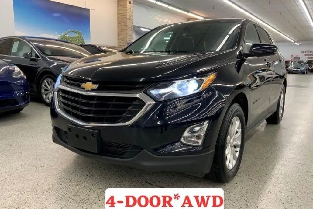 2020 Chevrolet Equinox LT photo 1