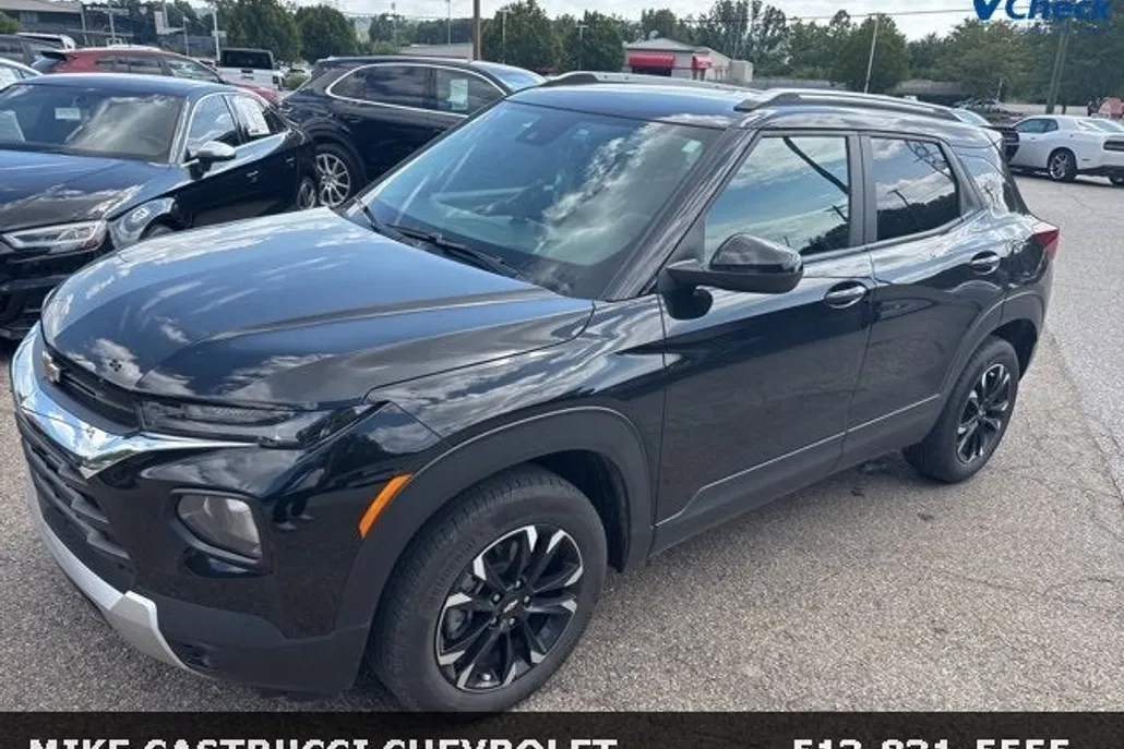 2023 Chevrolet Trailblazer LT photo 1