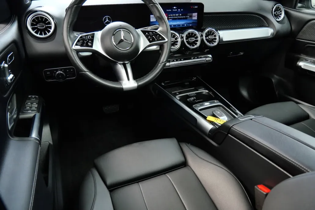 2024 Mercedes Benz GLB 4MATIC 250 photo 1