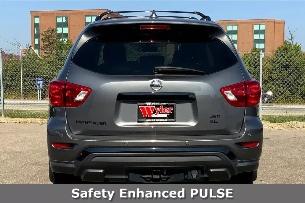 2020 Nissan Pathfinder 4x4 SL photo 1