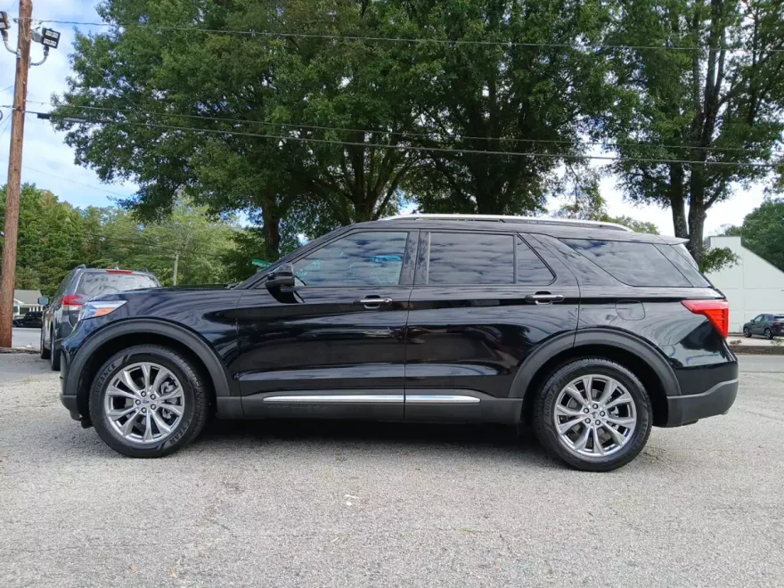 2020 Ford Explorer Limited photo 1