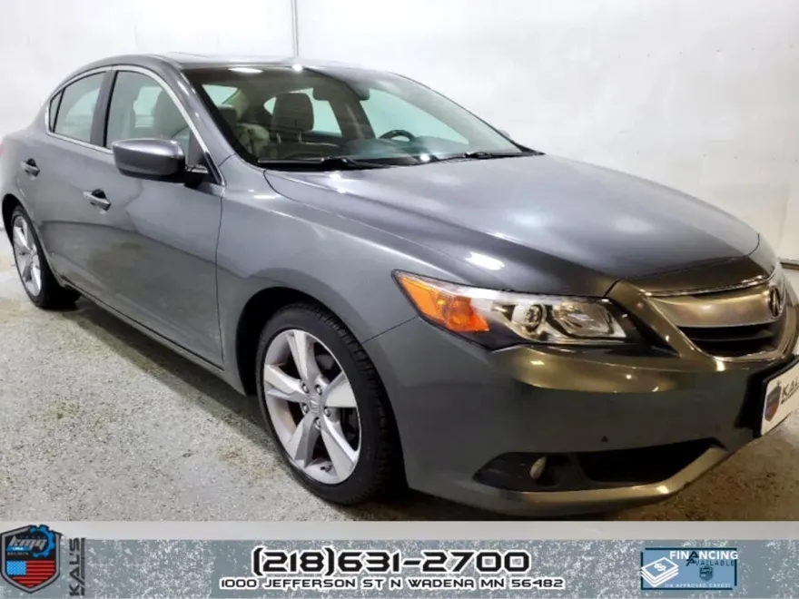 2013 Acura ILX 2.0L Premium photo 1