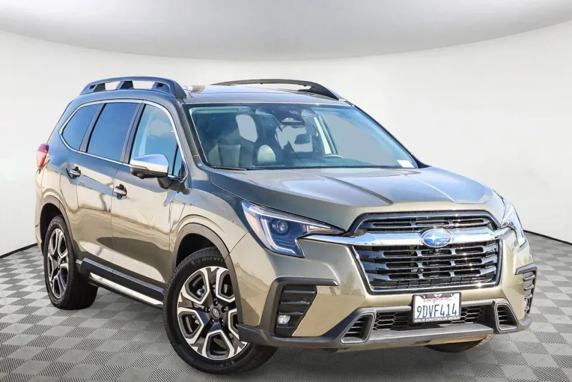 2023 Subaru Ascent Limited photo 1