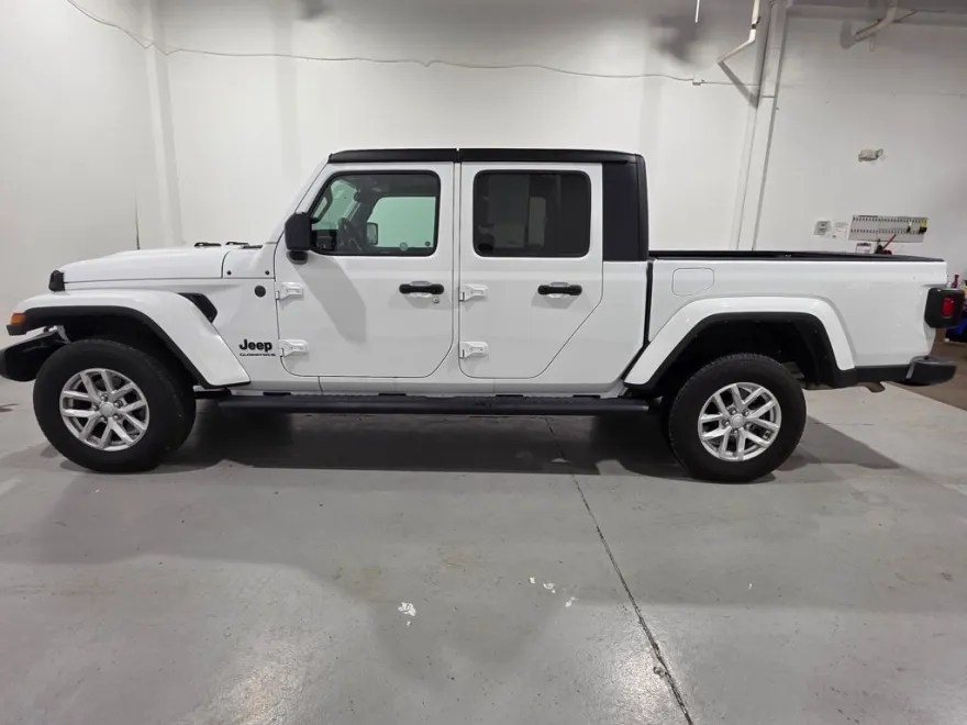 2023 Jeep Gladiator Sport S photo 1