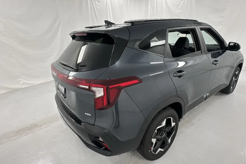 2026 Kia Seltos S photo 1