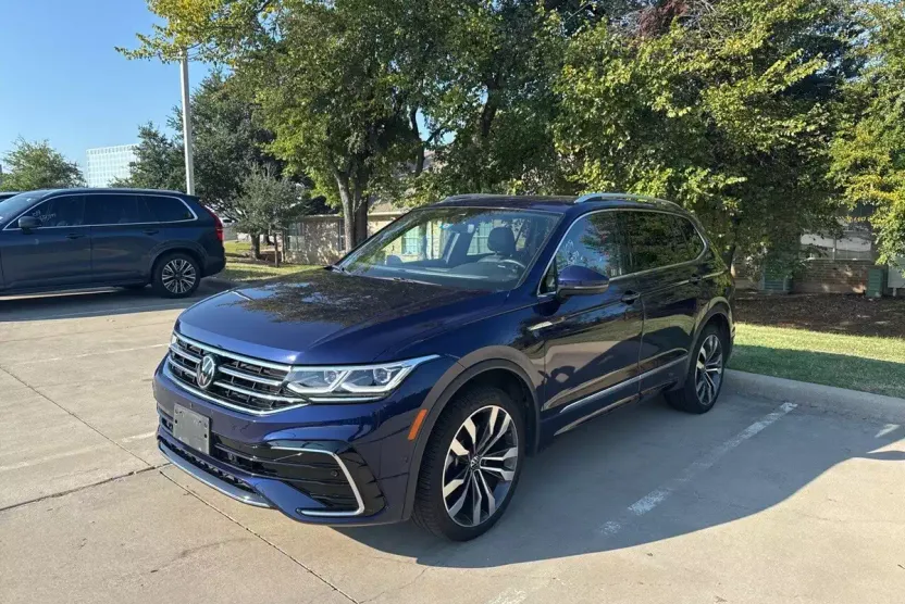2022 Volkswagen Tiguan SEL Premium R-Line photo 1