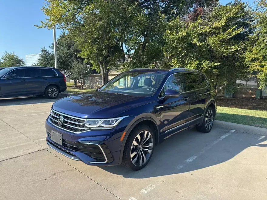 2022 Volkswagen Tiguan SEL Premium R-Line photo 1