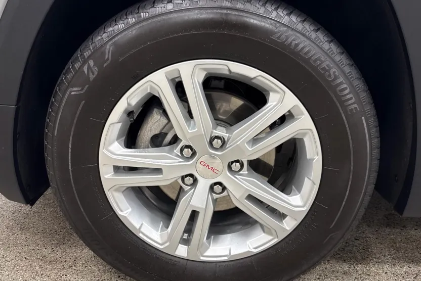 2024 Gmc Terrain SLE photo 1