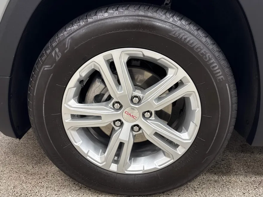 2024 Gmc Terrain SLE photo 1