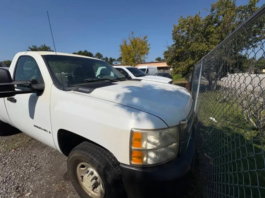 2009 Chevrolet Silverado 2500HD Work Truck photo 1
