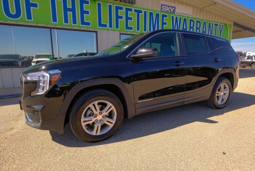 2024 Gmc Terrain SLE photo 1