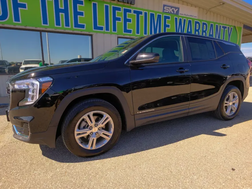 2024 Gmc Terrain SLE photo 1