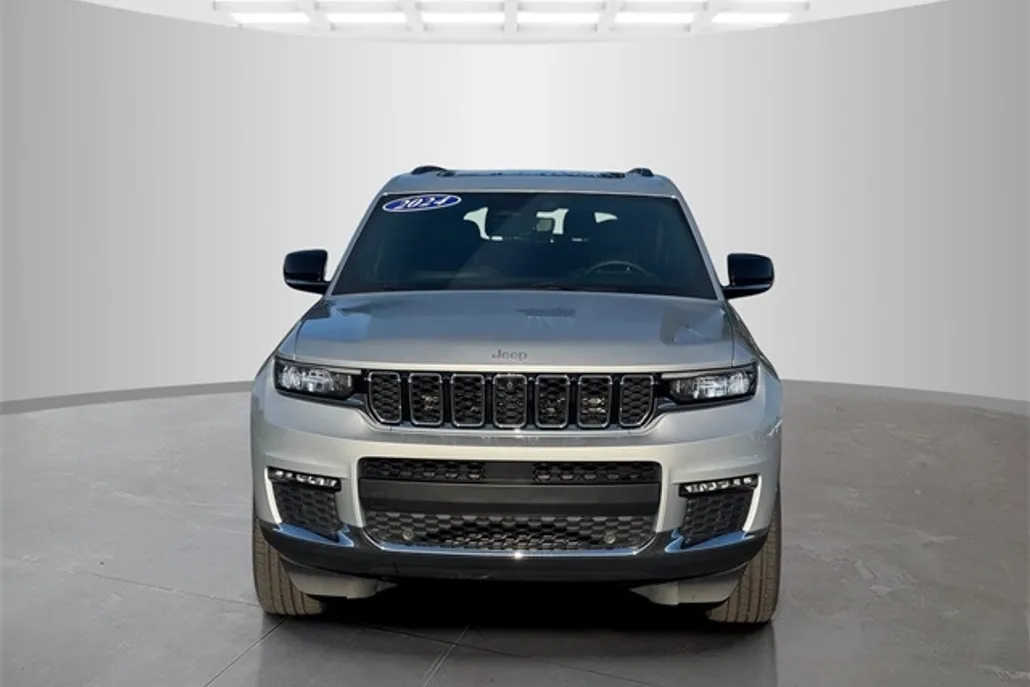2024 Jeep Grand Cherokee Limited photo 1