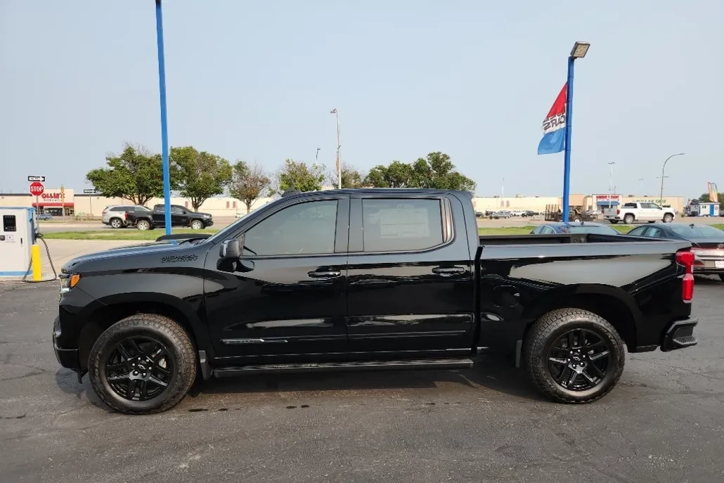 2025 Chevrolet Silverado 1500 High Country photo 1