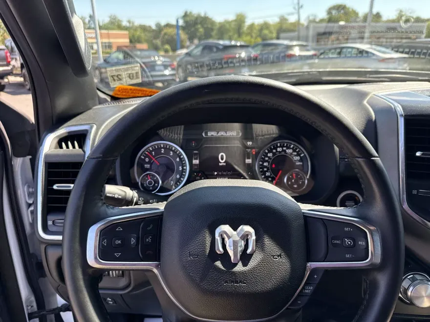 2022 Ram 1500 Laramie photo 1