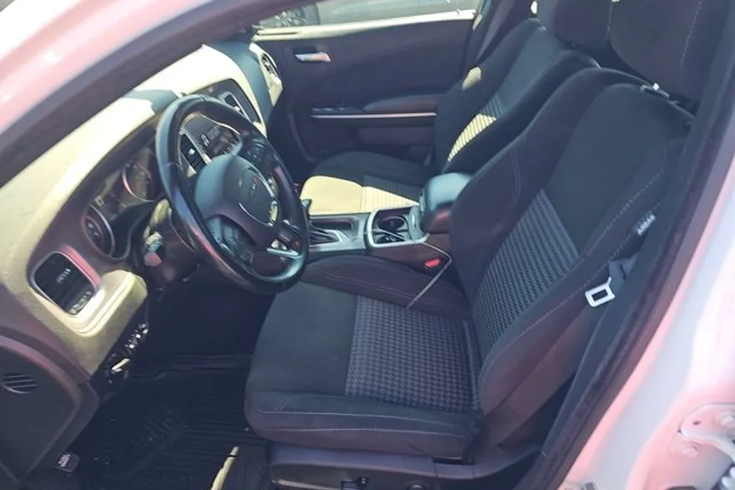 2023 Dodge Charger SXT photo 1