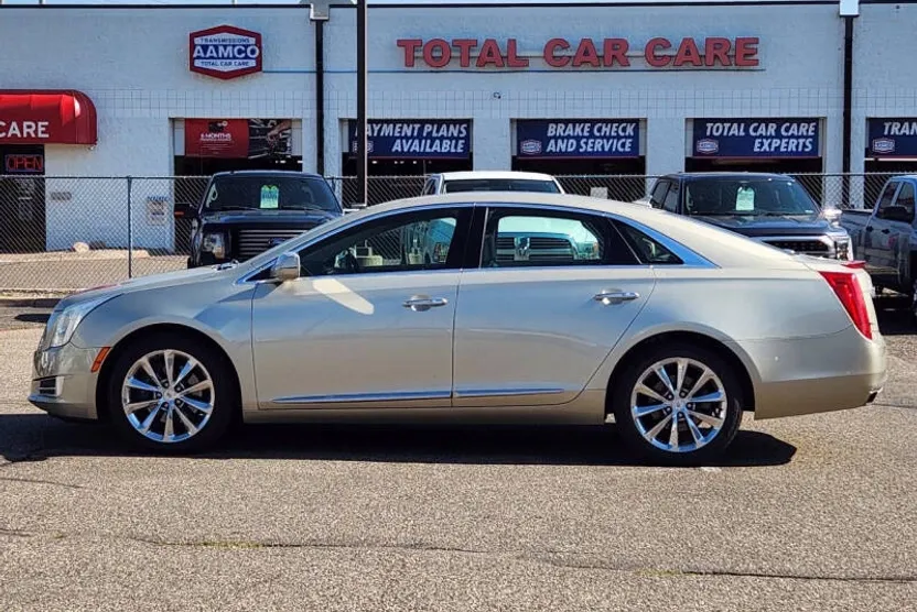 2014 Cadillac XTS Premium photo 1