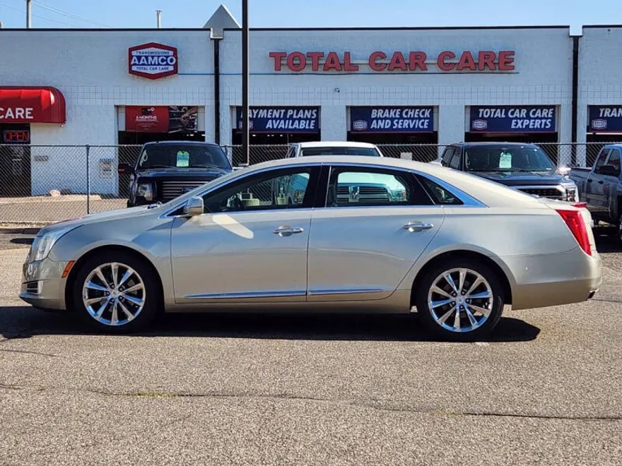 2014 Cadillac XTS Premium photo 1