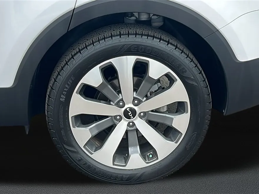 2022 Kia Telluride S photo 1