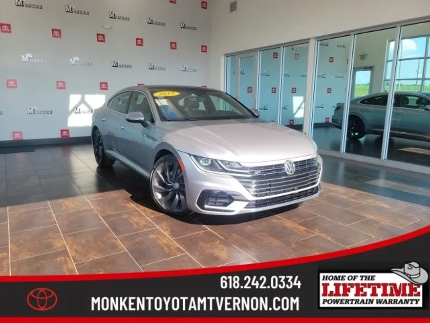 2019 Volkswagen Arteon SEL R-Line photo 1