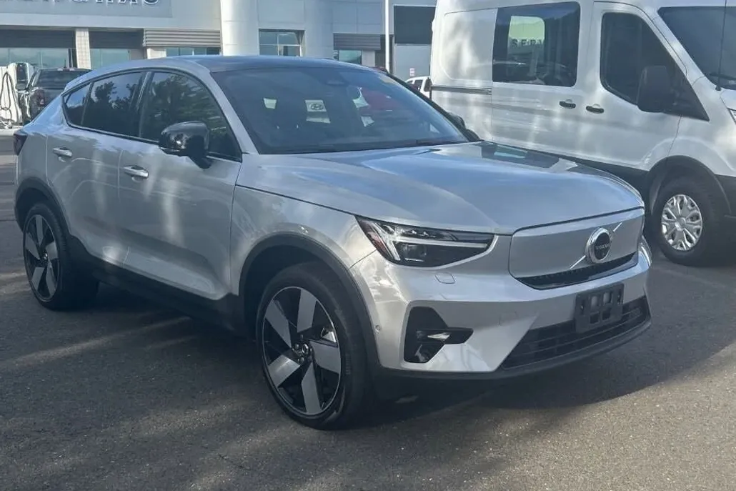 2023 Volvo C40 Recharge Ultimate photo 1