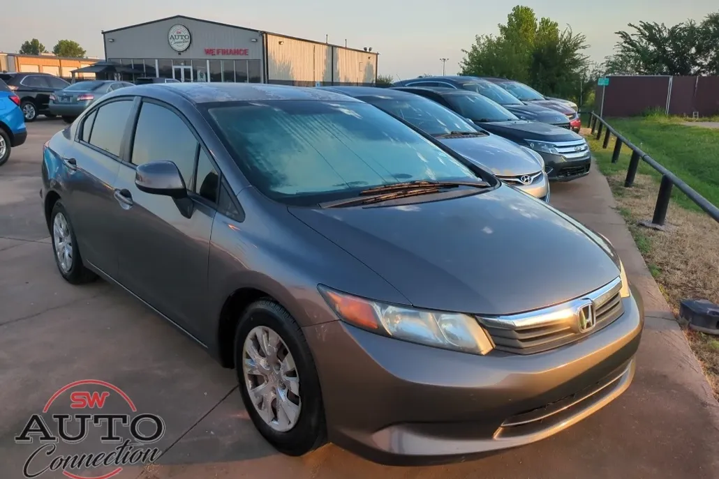 2012 Honda Civic LX photo 1