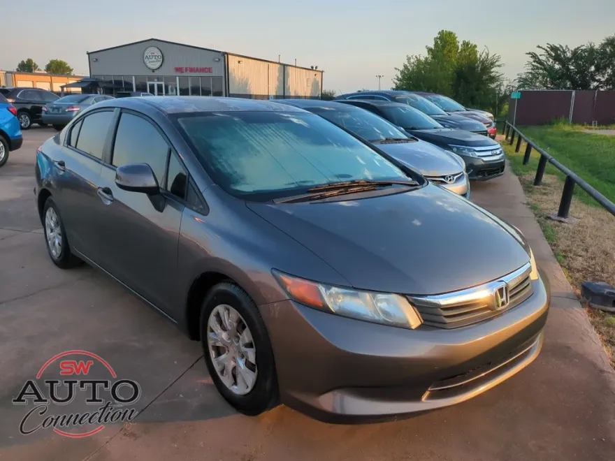 2012 Honda Civic LX photo 1