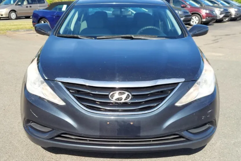 2011 Hyundai Sonata GLS photo 1