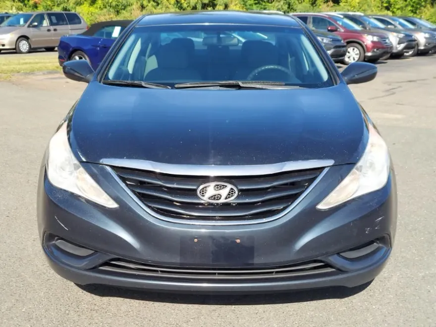 2011 Hyundai Sonata GLS photo 1