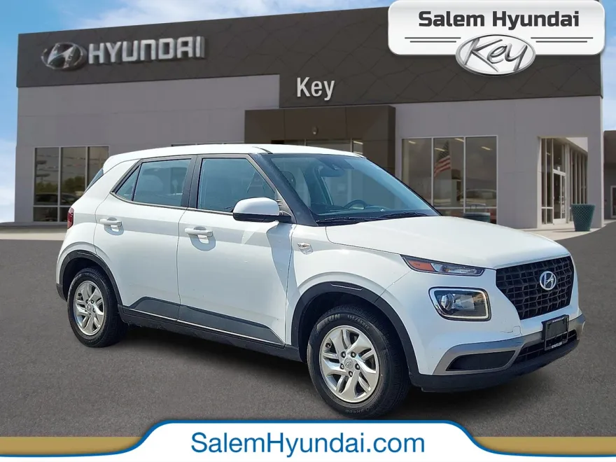 2022 Hyundai Venue SE photo 1